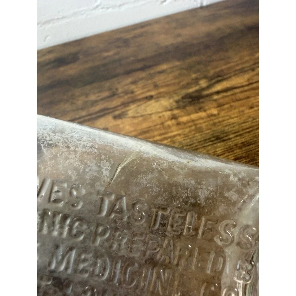 GROVES TASTELESS CHILL TONIC PARIS MEDICINE CO ST.LOUIS Circa 1890s Glass BOTTLE